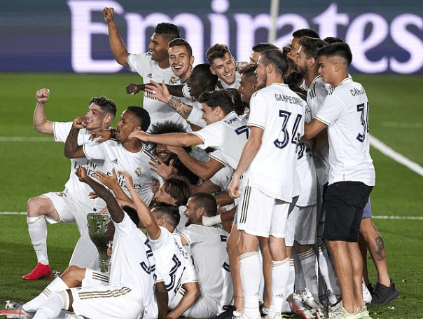 定回到老家 定回到老家