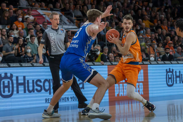 并从事建基 并从事建基