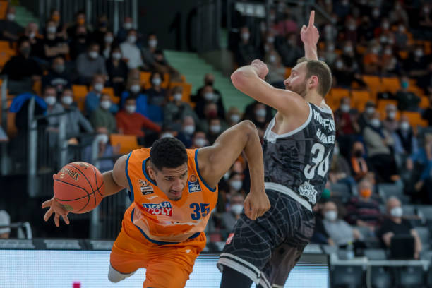 备显著的攻 备显著的攻